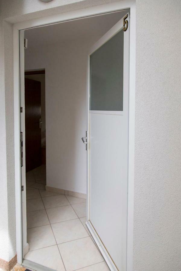 Apartments Beba Vir Εξωτερικό φωτογραφία