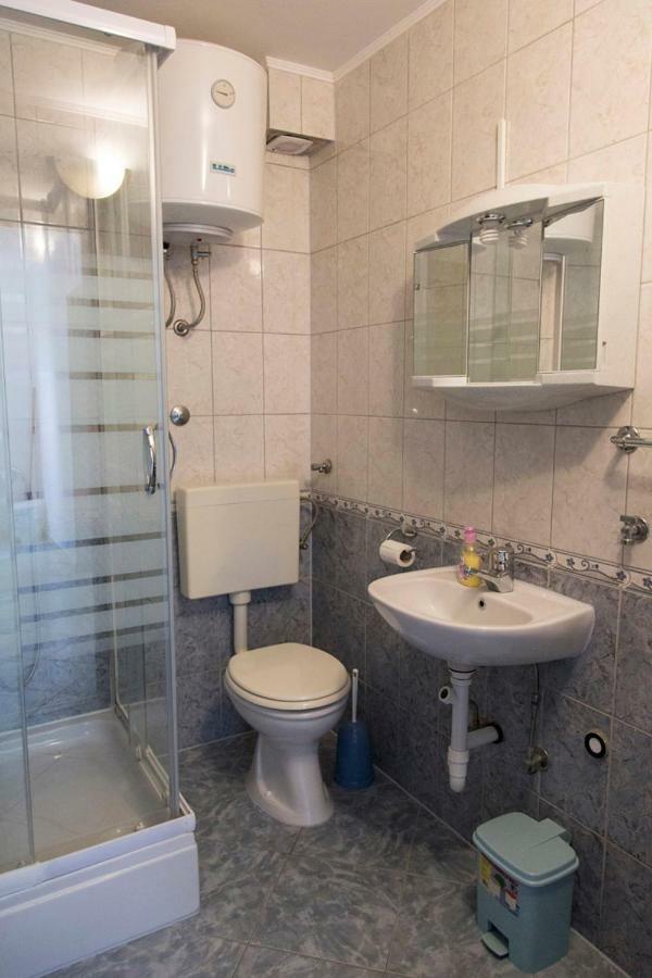 Apartments Beba Vir Εξωτερικό φωτογραφία