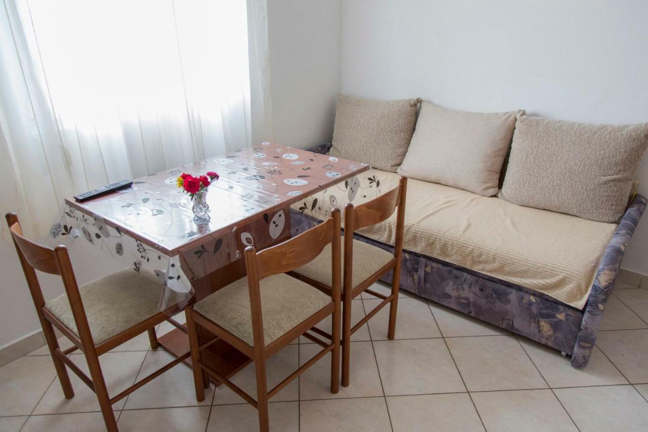 Apartments Beba Vir Εξωτερικό φωτογραφία